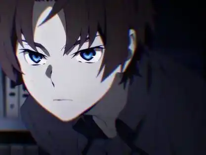 这个蓝眼睛的帅哥  请问你跟中也是什么关系?