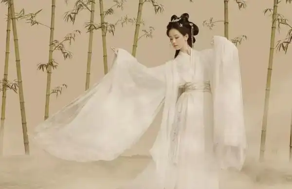 陈都灵白色罗裙拍古风写真 身材婀娜神韵十足