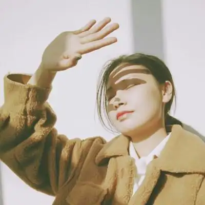 约拍 人像摄影 写真 自拍姿势 头像 美图 韩系 可爱 半身 个性 握艺