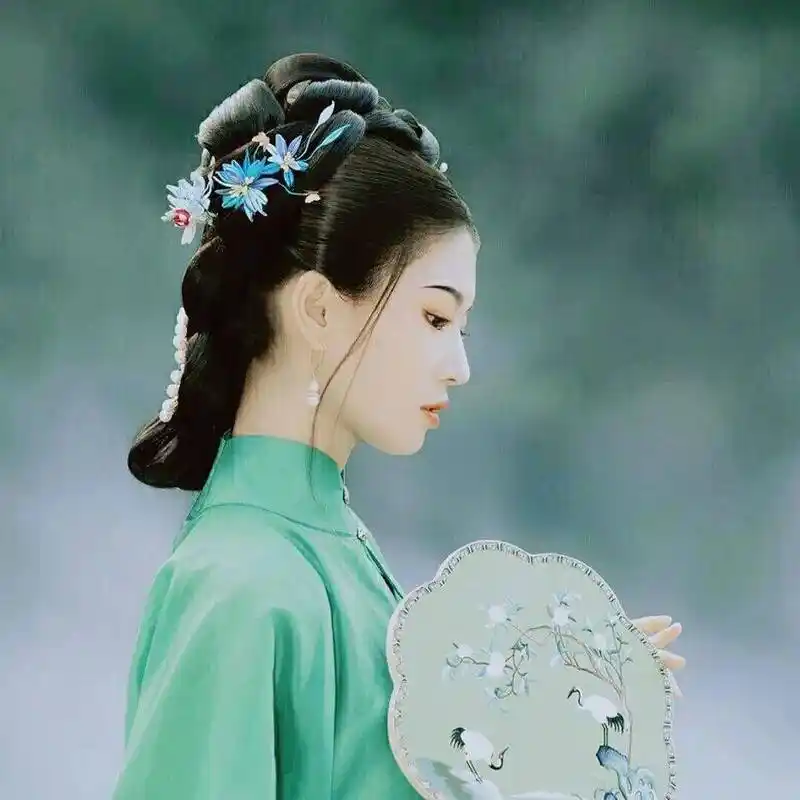 唯美意境古风女生头像|晓阴无赖似穷秋 淡烟流水画屏幽