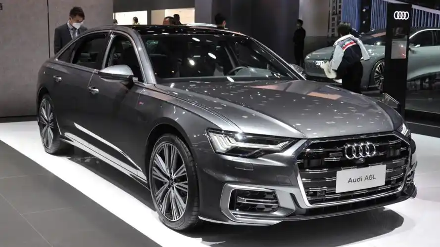 新款奥迪a6l:油耗降0.2l,每月花2600元养豪车贵吗?