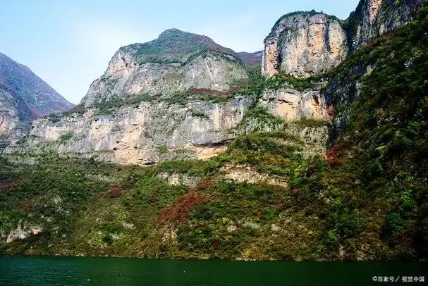 重庆巫山十二峰是重庆市的著名景点之一