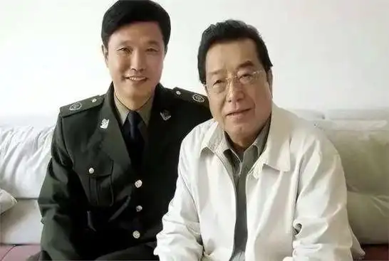 李双江大儿子李贺:从没享受过父爱,如今不计前嫌孝顺父亲和继母