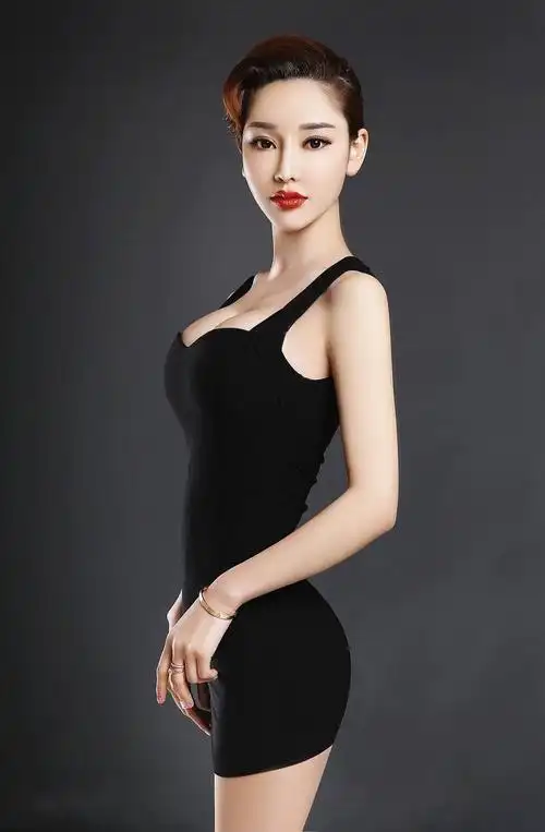 火辣惹火身材性感诱惑写真[4/8]_性感美女_美桌网