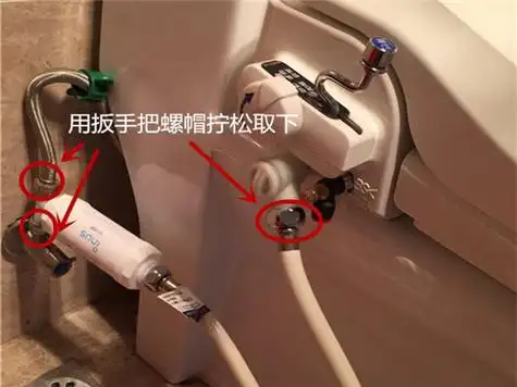 电动马桶盖怎么拆