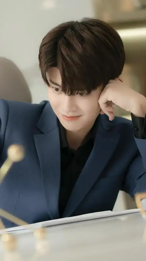 乌鸦小姐与蜥蜴先生任嘉伦饰演顾川