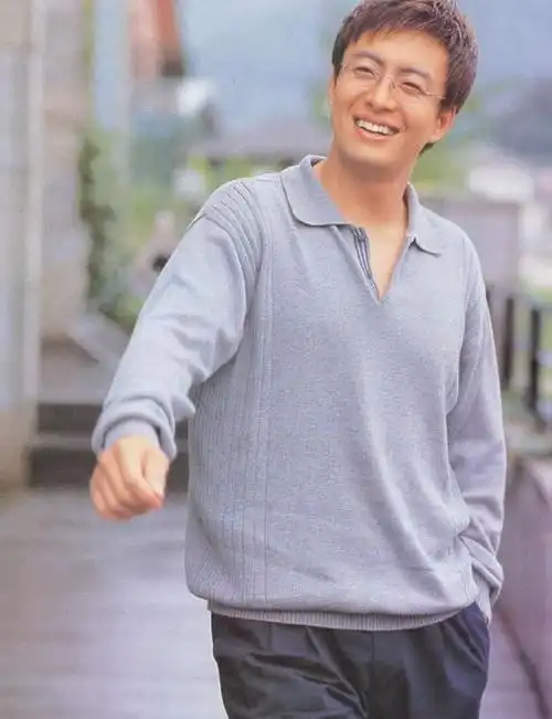 裴勇俊写真图片-自制2048x2048壁纸.-明星写真馆n63.com