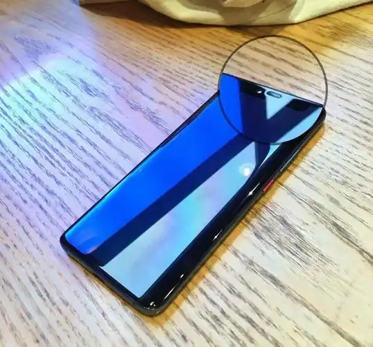 华为不是曲面屏. 该手机采用了6.62英寸oled全面屏,拥有超高的屏占比.