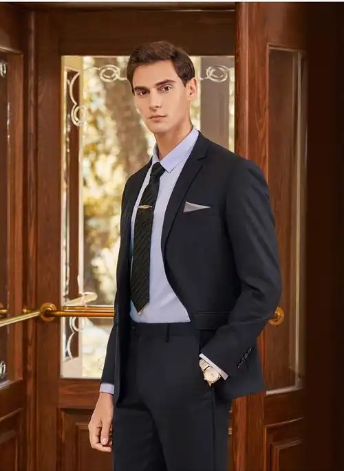 中老年服装品牌有哪些好(五十岁高端男装品牌推荐)