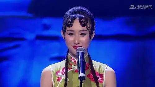 青蛇张娅姝与风共舞,完美舞台创意震撼全场!