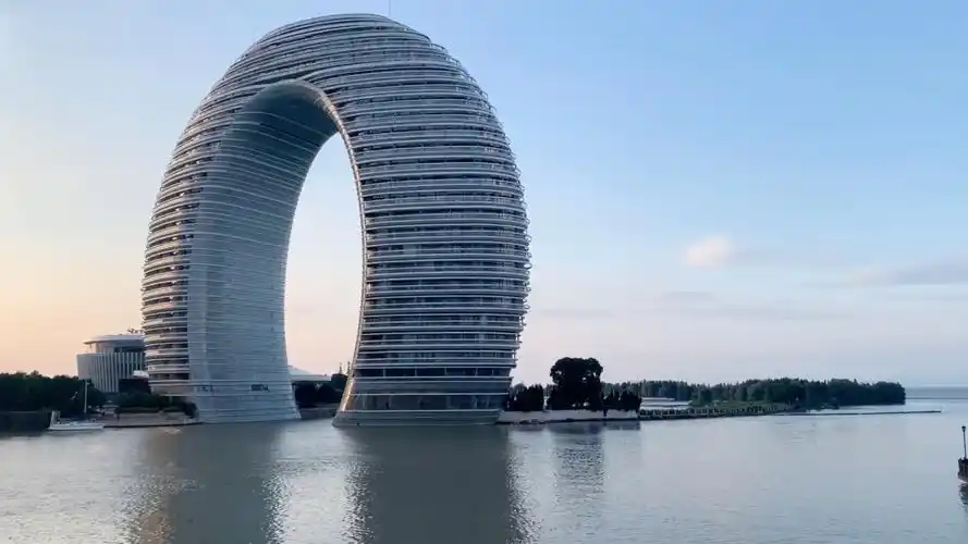 湖州标志性建筑-马桶盖