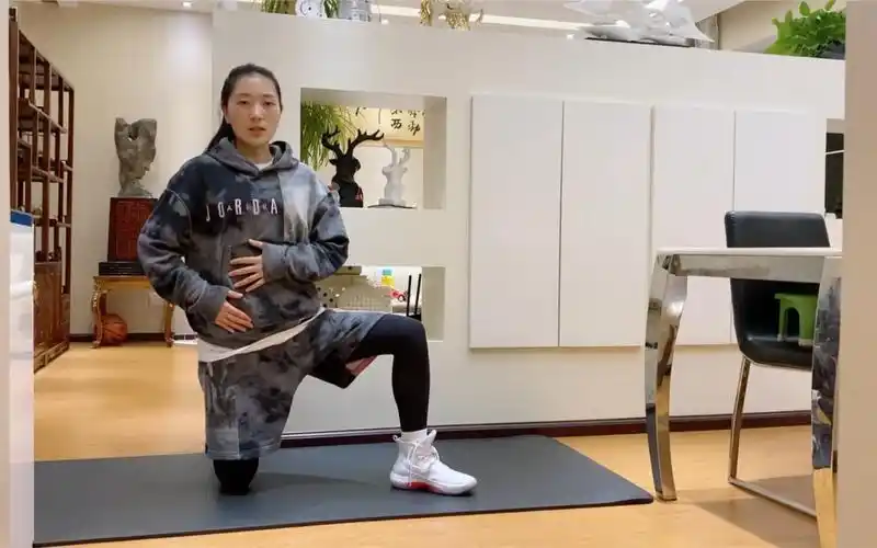 大腿内收肌拉伸