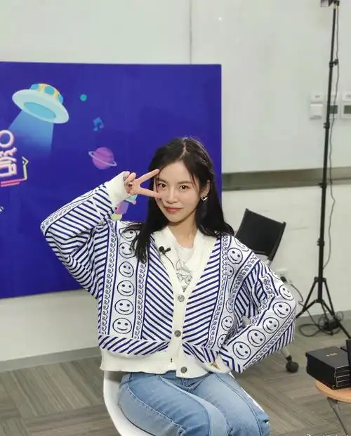 另外武悦和祝晓晗也是是工作关系,并不是像短视频