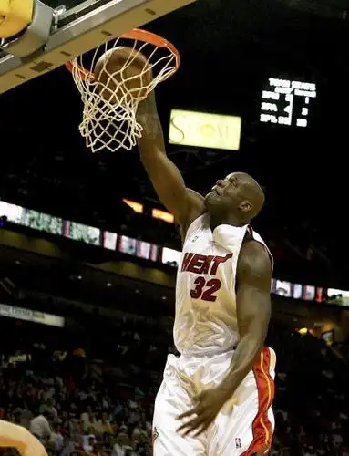 图文nba猛龙97106热火奥尼尔轻松灌篮得分