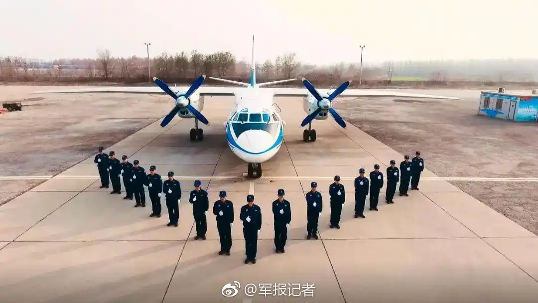 9 海军航空兵地勤:身在陆地坚守蔚蓝梦想