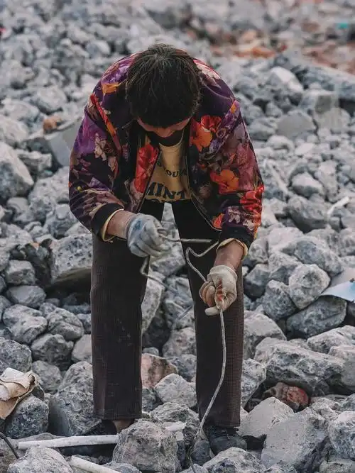 人文摄影|废墟上的拾荒者(二)