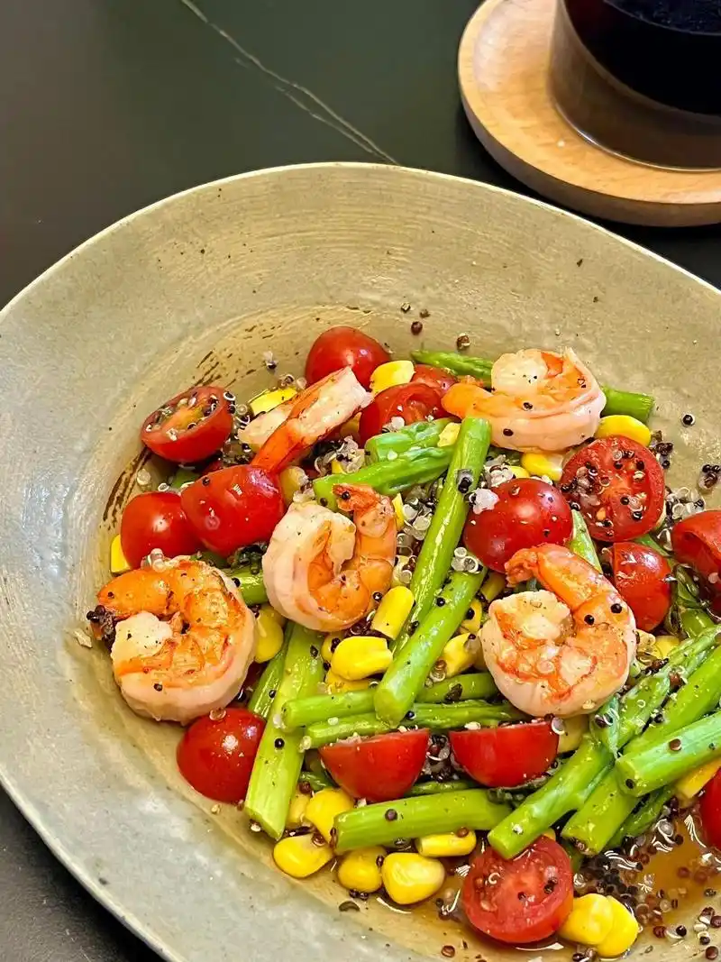 低卡美味600难度get藜麦芦笋虾仁沙拉  不得不说广东好吃的太多,我