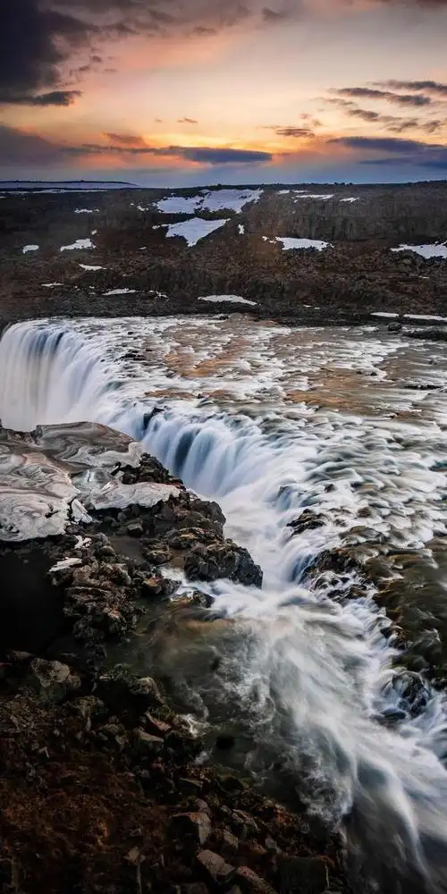 全高清壁纸分享:朝辞白帝彩云间,千里江陵一日还