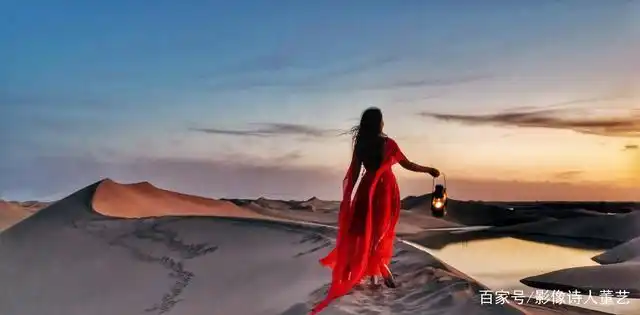 "背影杀"是如何拍出来的?适合所有人的万能拍照姿势,你会吗?