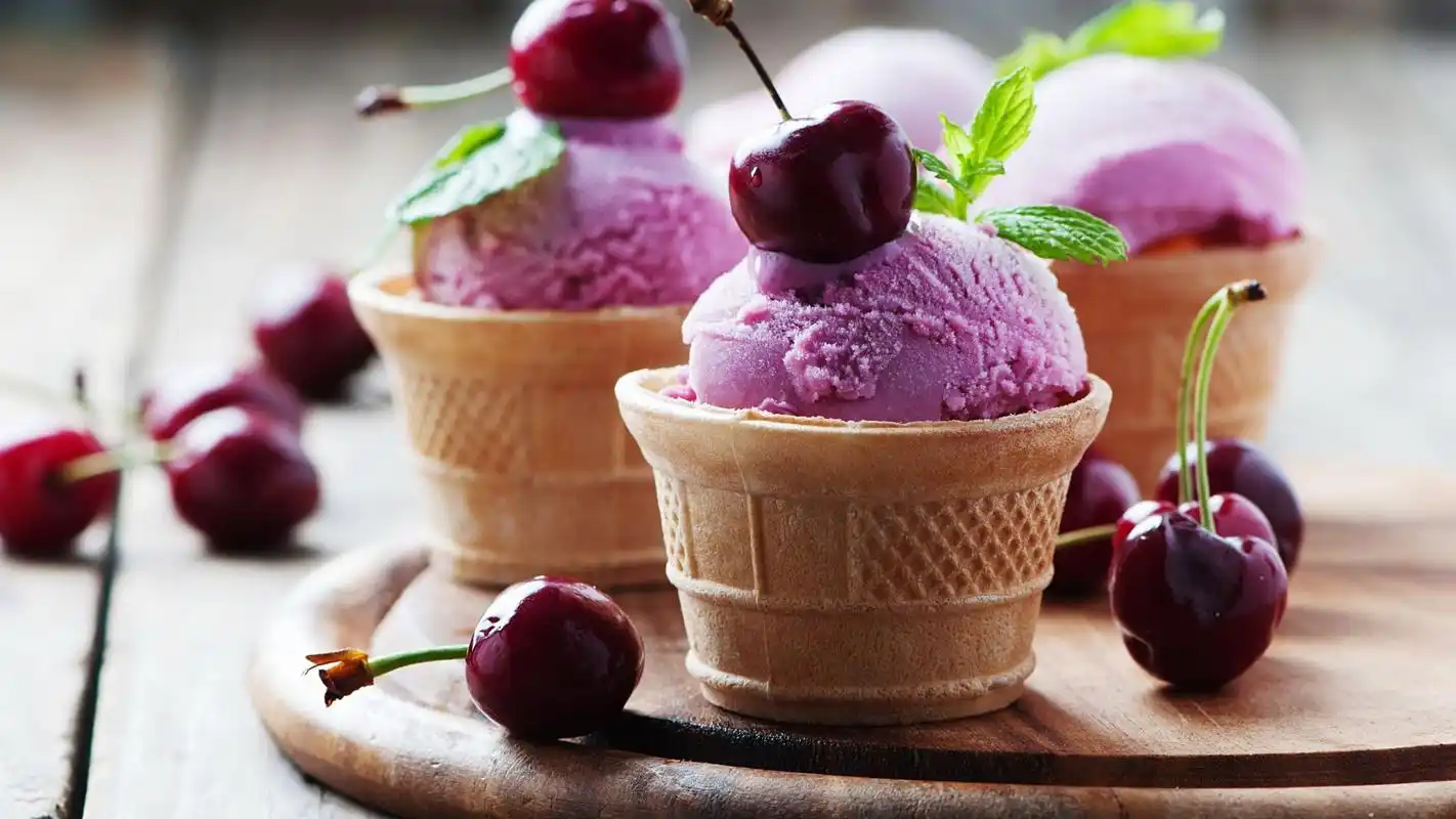 美味可口冷冻冰激凌桌面壁纸下载