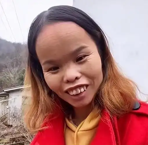 之后由于视频的精彩程度,她还一度被某网红公司签约