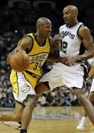 首页 热点聚焦布鲁斯-鲍文日前接受采访,认为打球肮脏的恶名完全是世