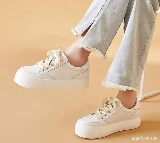 一年四季都可穿的战靴"小白鞋"