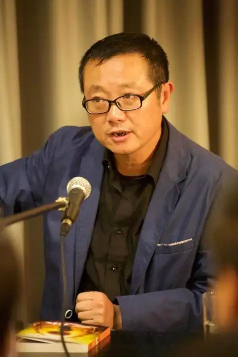 三体刘慈欣的成就「三体作者刘慈欣简历」 - 榆树网