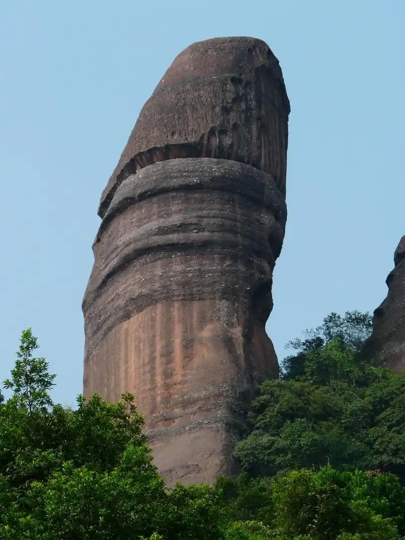 国庆到了传说中的阴阳石看了一组