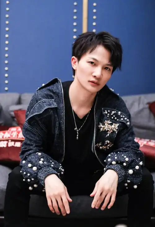 周深《歌手·当打之年》第十期剧照图片