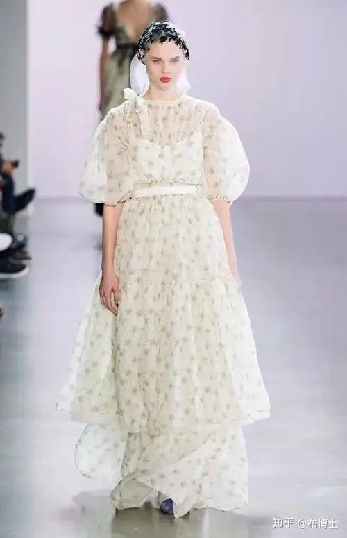 2021春夏流行趋势薄纱