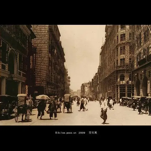 双年展2009-被这张照片吸引住,解放前的广州街头,这里是人民路吗,路上