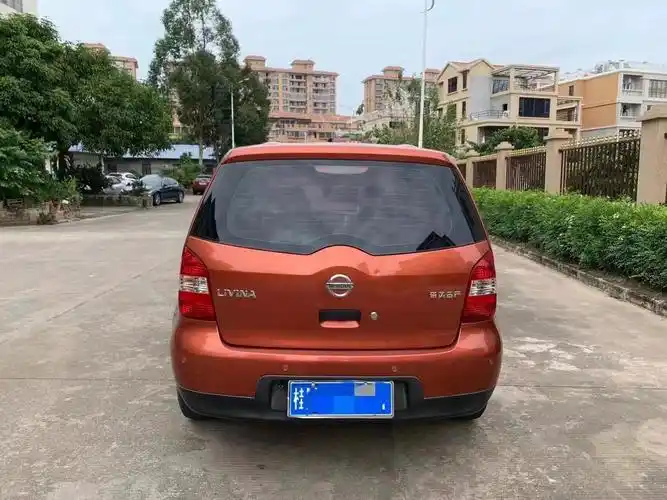 09年日产骊威16排量手动挡车况精品无事故发动机波箱原装没动全款只