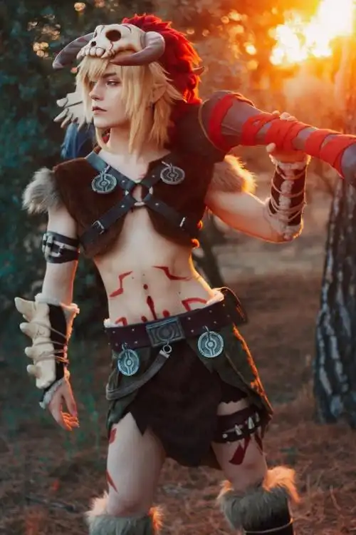 西班牙美男子cos《哈迪斯》!