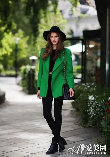 高贵低调墨绿色 冬日感受