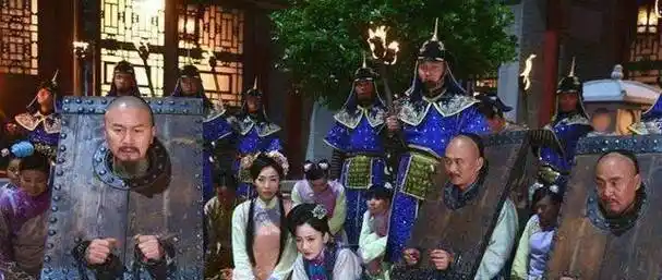 《红楼梦》里的贾府,在那个时代养那么多奴仆,是否真有必要?