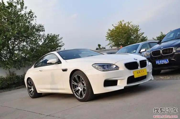 宝马m6跑车