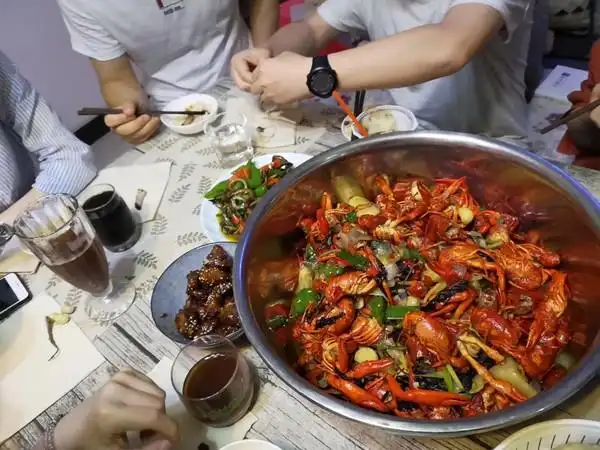 yystef做的周末在厨房丨吃小龙虾