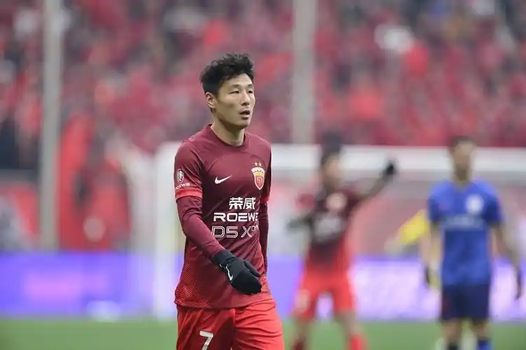 武磊第四次拿到金球奖武磊有信心闯入18强赛国足亚洲三流