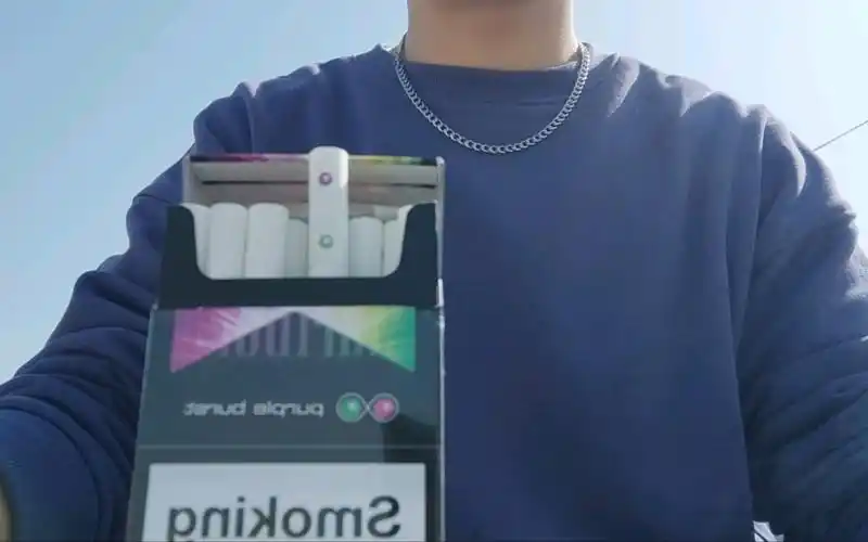 万宝路草莓双爆 香甜草莓 清凉薄荷的爆珠 夏日炎炎来一口很不错