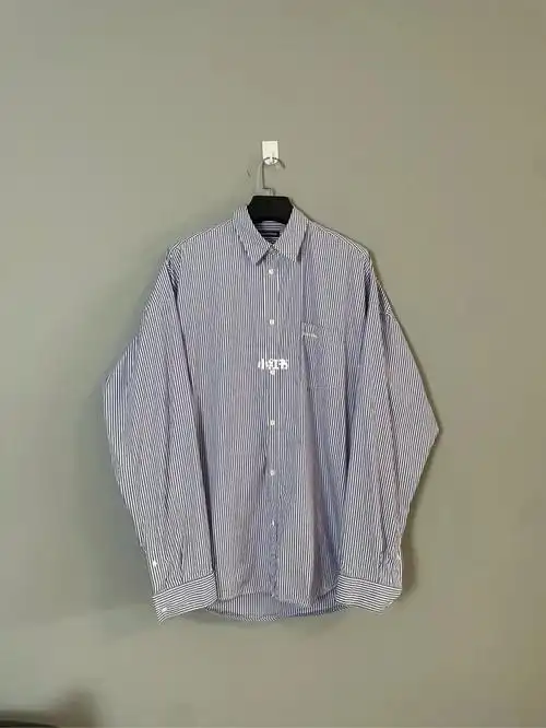 巴黎世家条纹衬衫宽松版