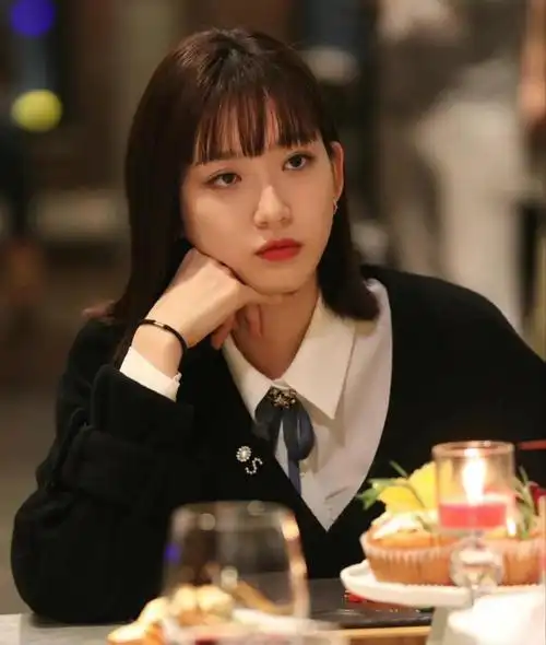 发尾往外翘是精髓#短发  #周锡京 #一刀切短发  #韩剧顶楼