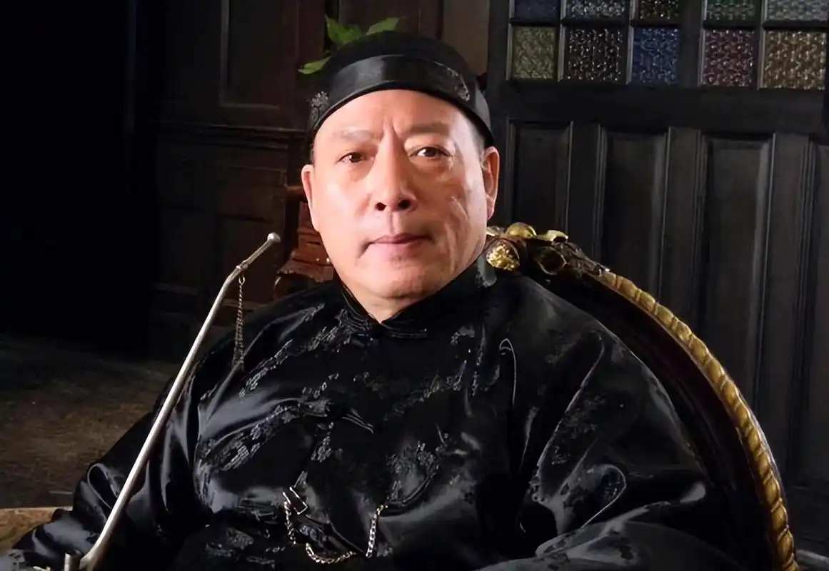 黄金荣:叱咤上海滩几十年,被绑架2次,晚年成为扫地清洁工