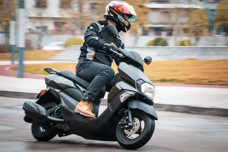 雅马哈旭鹰125详细评测