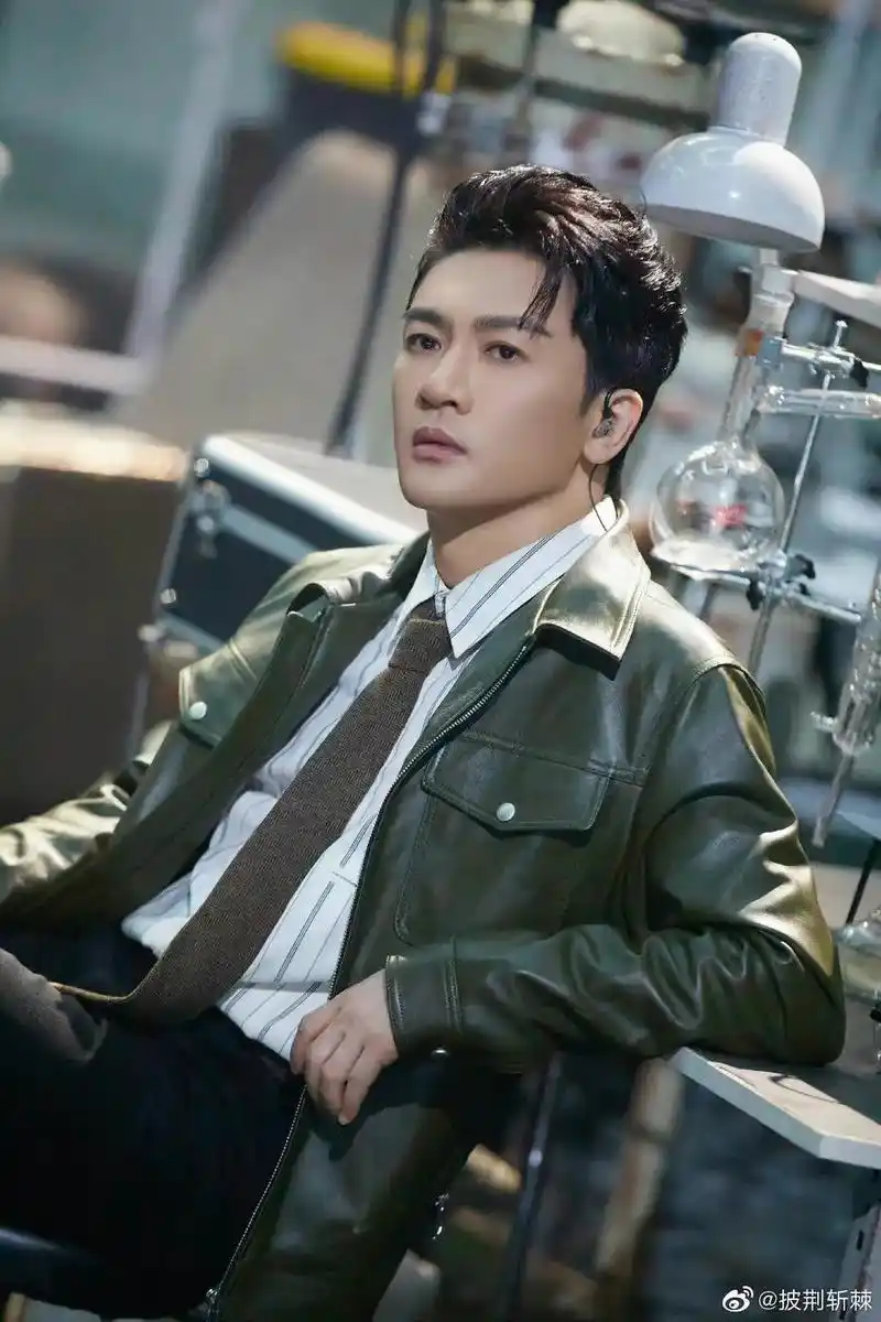 这首歌《深爱着你》,来自苏有朋!