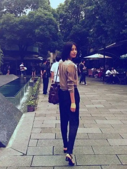 这两个那个更适合做头像说原因哦