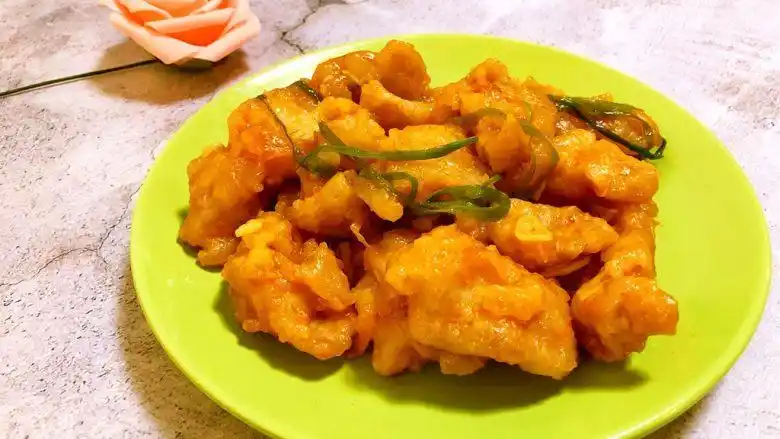 收藏菜谱加入专辑3710282锅包肉这道菜最重要的是制作步骤中的挂糊