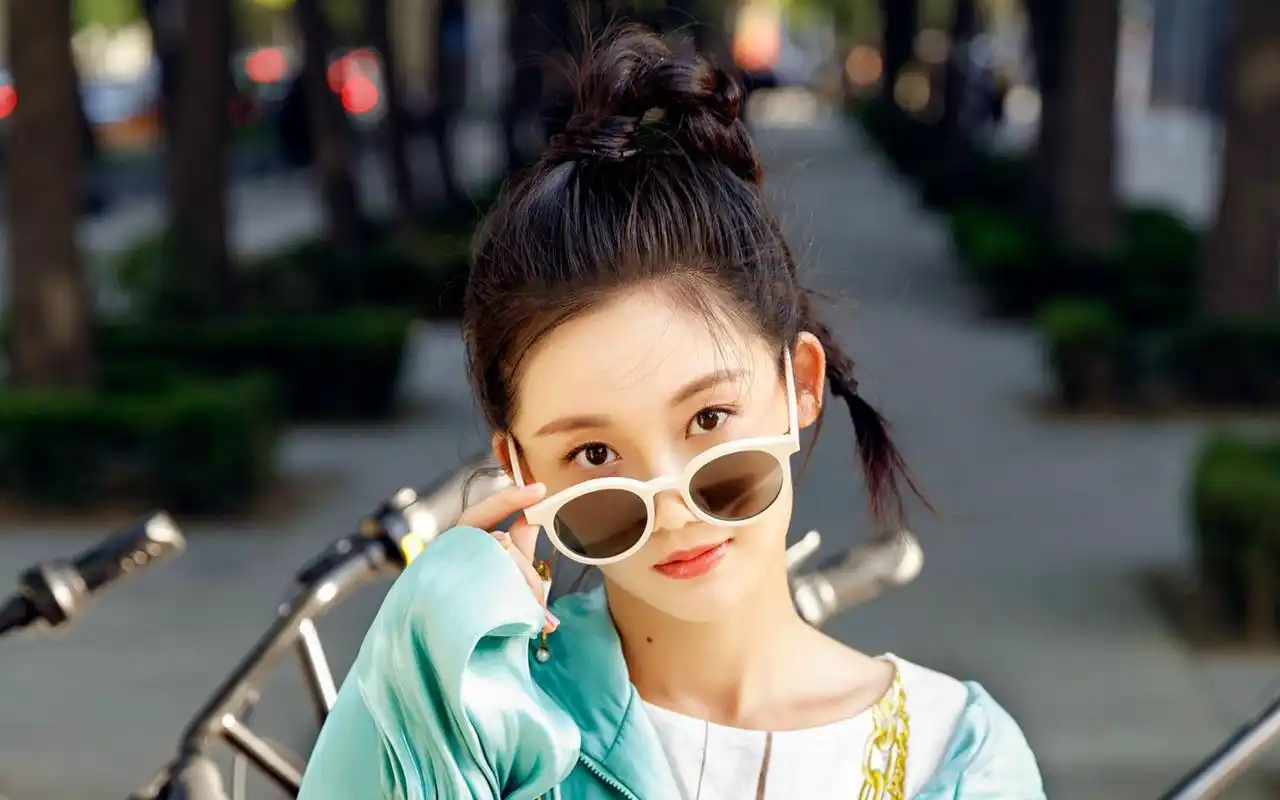 舞蹈演员苗苗高清写真壁纸