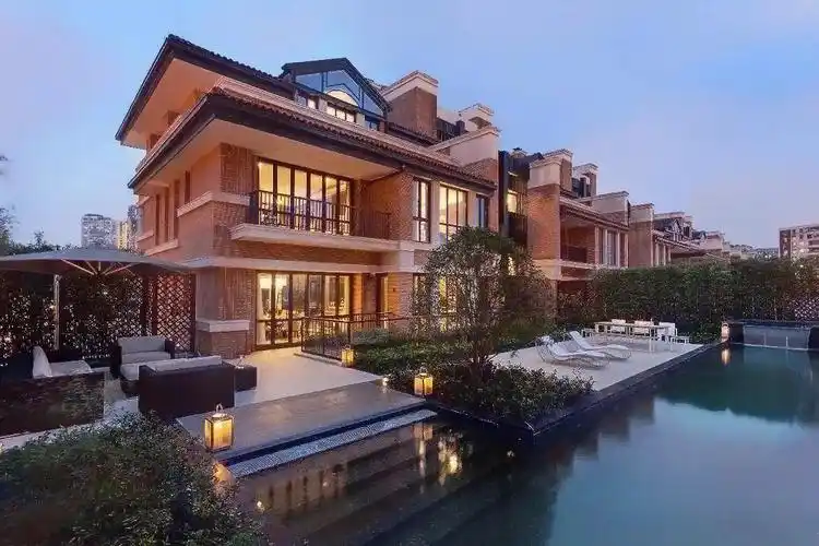 华侨城苏河湾别墅稀缺滨水大宅