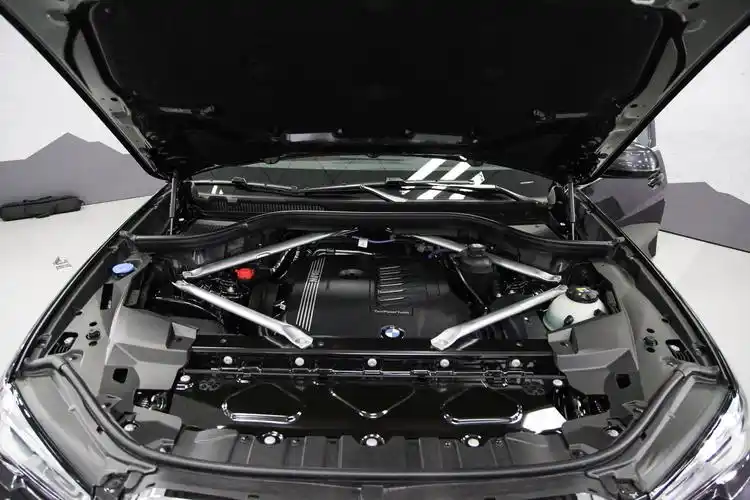 全新国产宝马x5发动机技术解析,2.0t400n.m!3.0t 48v轻混